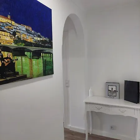 Coimbra's Black & White *